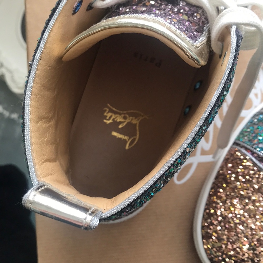 Louboutin authentic sneakers - Picture 2 of 7